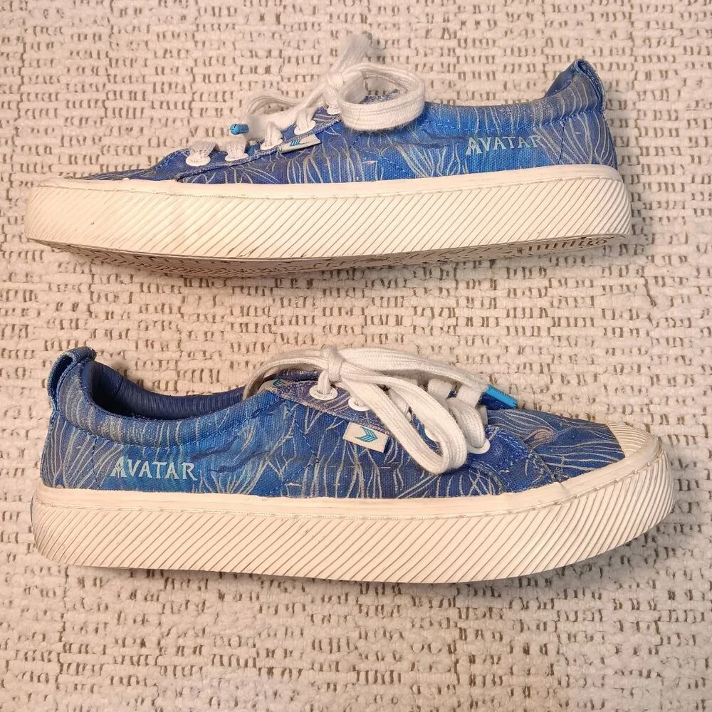 Cariuma Avatar Women's blue printed canvas athletic shoes sneakers sz 7.5